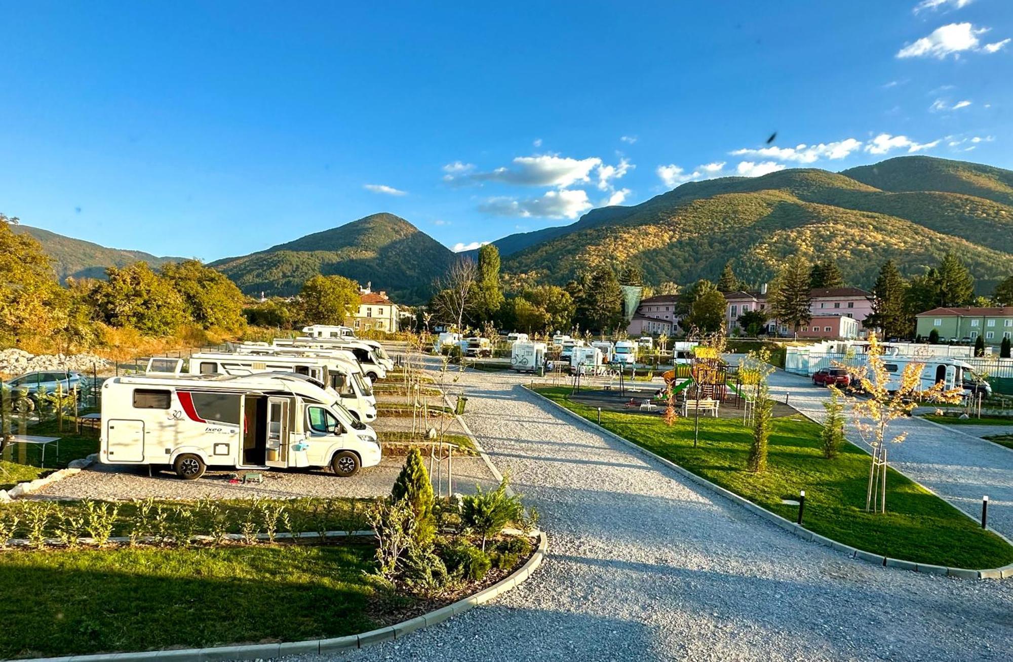 7 Lakes Camping Sapareva Banya Exterior photo